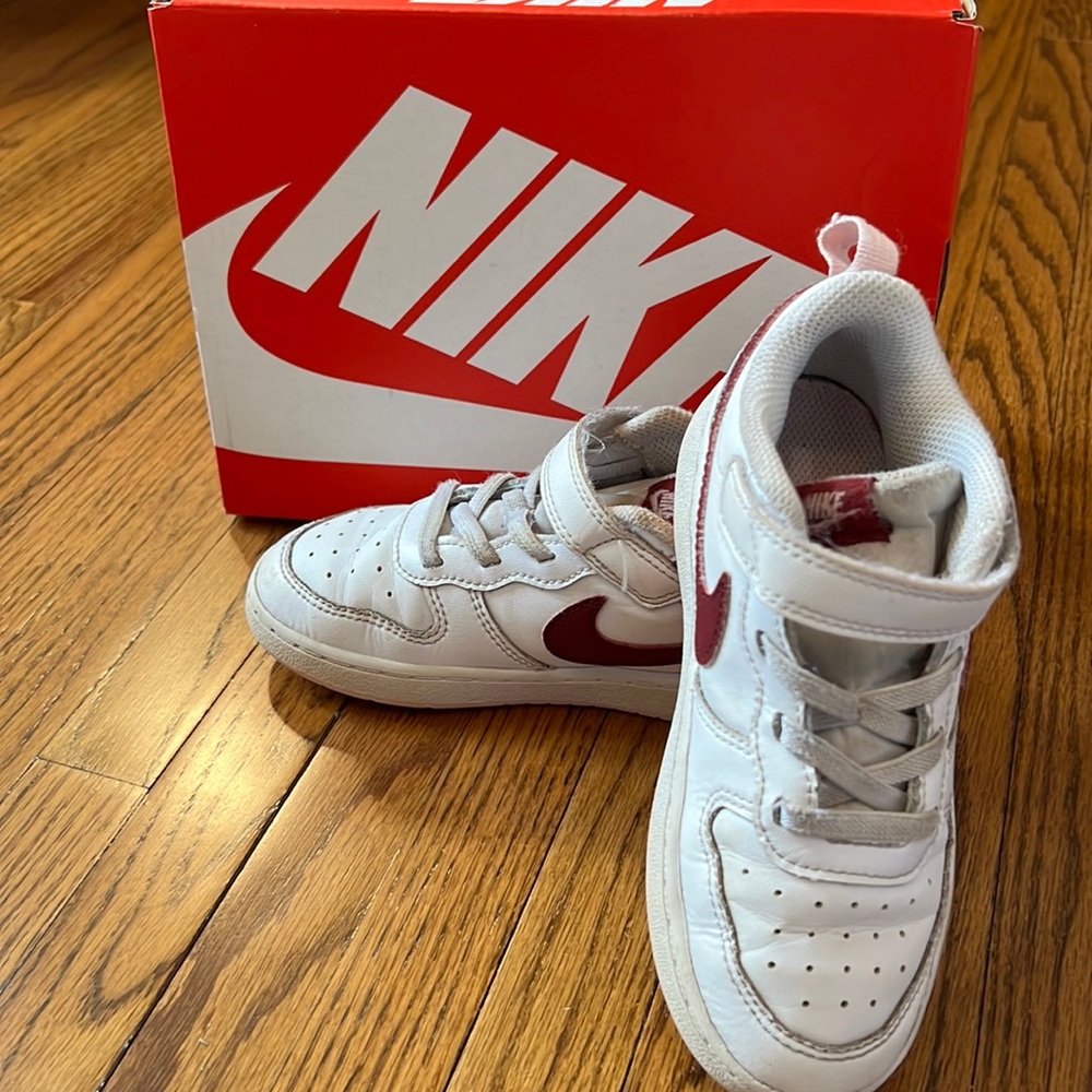 Nike Court Borough Low 2 Size 10